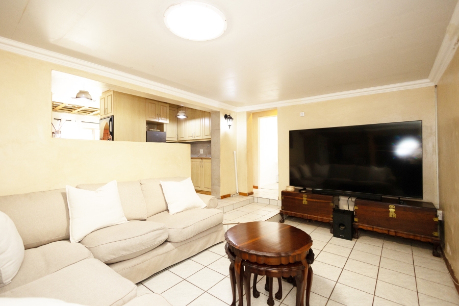 5 Bedroom Property for Sale in Vredekloof Western Cape